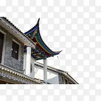 阳光照射下的屋檐角