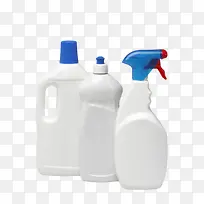 三瓶白色塑料包装的清洁剂清洁用