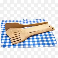 木勺蓝色桌布