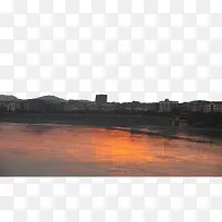 夕阳下的河面