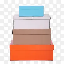 一堆彩色纸箱