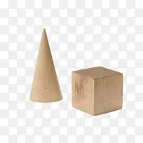 棕色立体三角形木头锥形实物