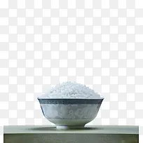 花纹大碗里的白色米饭
