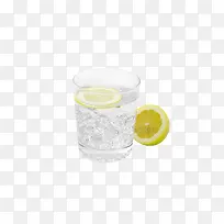 白色透明柠檬冰水