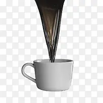 倒三角形状的咖啡入杯图