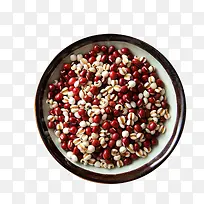 一碟薏米与红豆混合的效果图