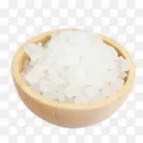 白色木碗里的冰糖