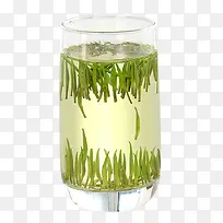 水里竖立的茶叶