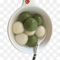 绿色艾叶草汤圆