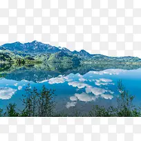 唯美雪山湖泊景色