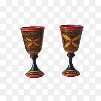 两个彝族花纹的酒杯