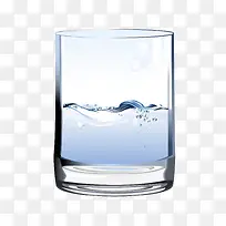 透明玻璃杯水