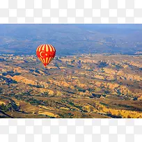 黄土高原的红色氢气球