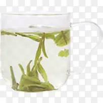 中秋节透明茶杯里的茶叶
