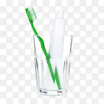 水杯牙膏
