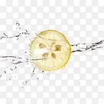 飘在水里的柠檬