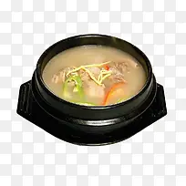 黑色砂锅炖排骨汤