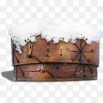 雪地里的木箱