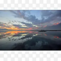 唯美湖泊海洋的黄昏