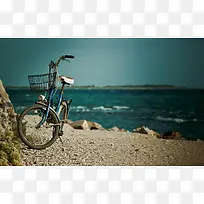 单车旅行海边沙滩