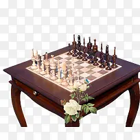 木桌下棋