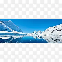 唯美白色雪山倒影海报背景