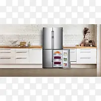 橱柜间的嵌入式设计与双开门冰箱