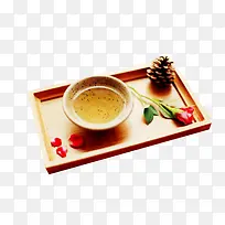 木盘上的果茶