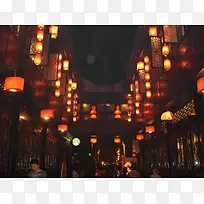 中国风暗红色楼层灯笼