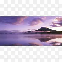 天空湖水背景