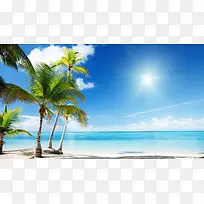 阳光沙滩蓝天白云椰子树