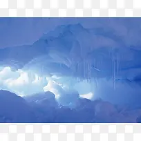 结冰的洞穴白色云朵高清合成