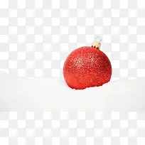 雪地红球