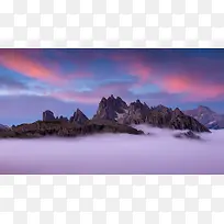 紫色云彩黑色山峰
