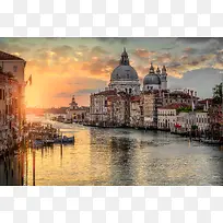 夕阳下的水城威尼斯