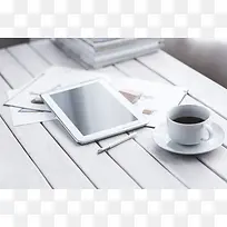 灰色简约电脑咖啡杯