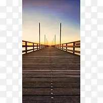 棕色木板长桥风景图片
