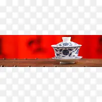 红色背景中式茶具