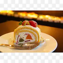 草莓奶油蛋糕甜品背景