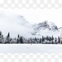 白色雪山森林背景素材