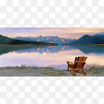 湖边躺椅