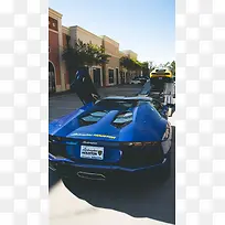 蓝色跑车