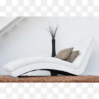 地毯上的白色沙发背景素材