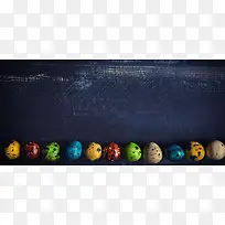 木板上的彩色的石头
