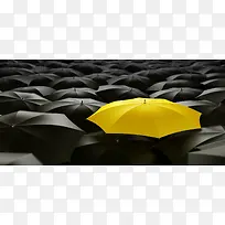 黑伞中的黄伞创意商务海报