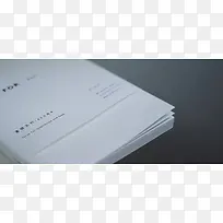 日系清新文艺淡色书籍背景