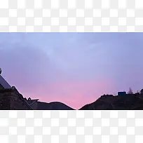 农村朝霞，紫气东来。