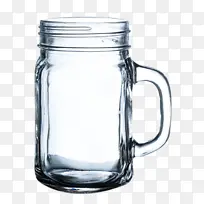 一个透明的玻璃水杯