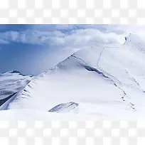 高原全雪山覆盖背景图
