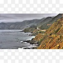 海边山脚下的陡峭山路
